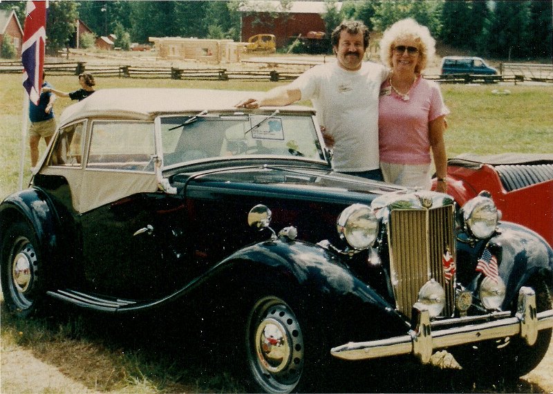 125-Locke-Stuart and Joyce with MG-2.jpg